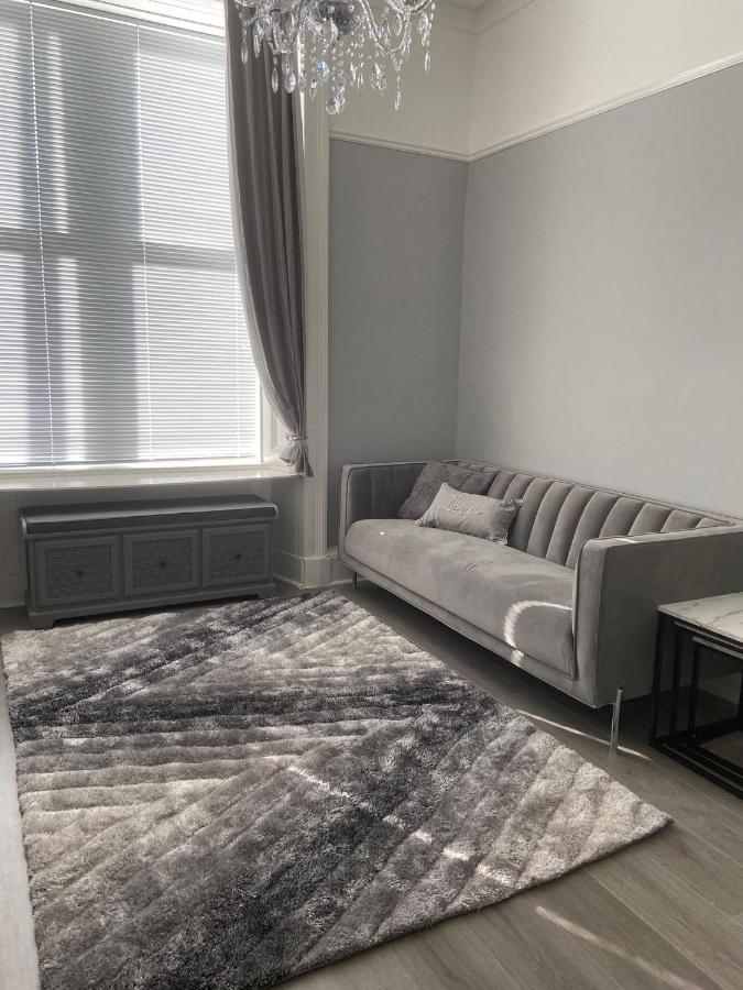 The Princess Flat, Helensburgh. ภายนอก รูปภาพ